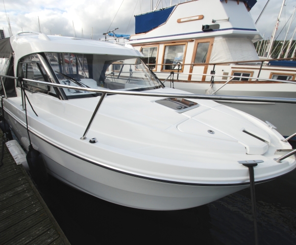 Beneteau Antares 8