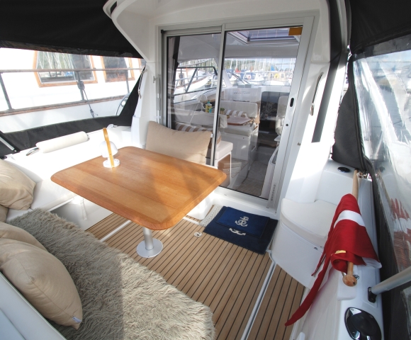 Beneteau Antares 8